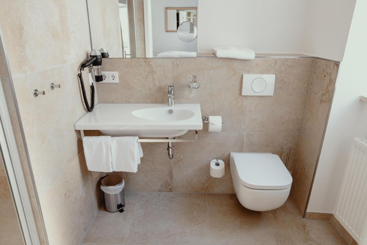 Hotel Schierlinger Braeustueberl Esterno foto