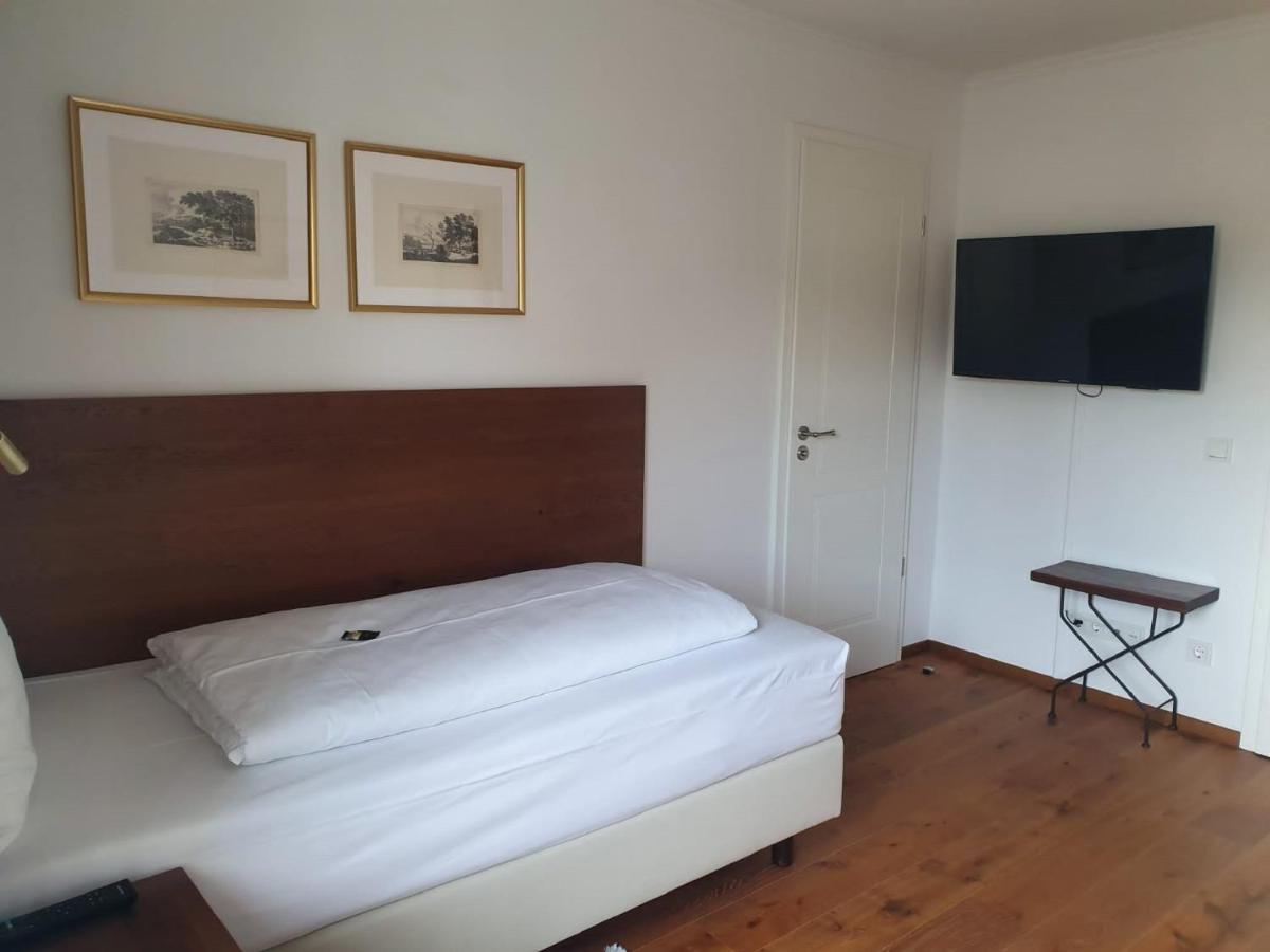 Hotel Schierlinger Braeustueberl Esterno foto