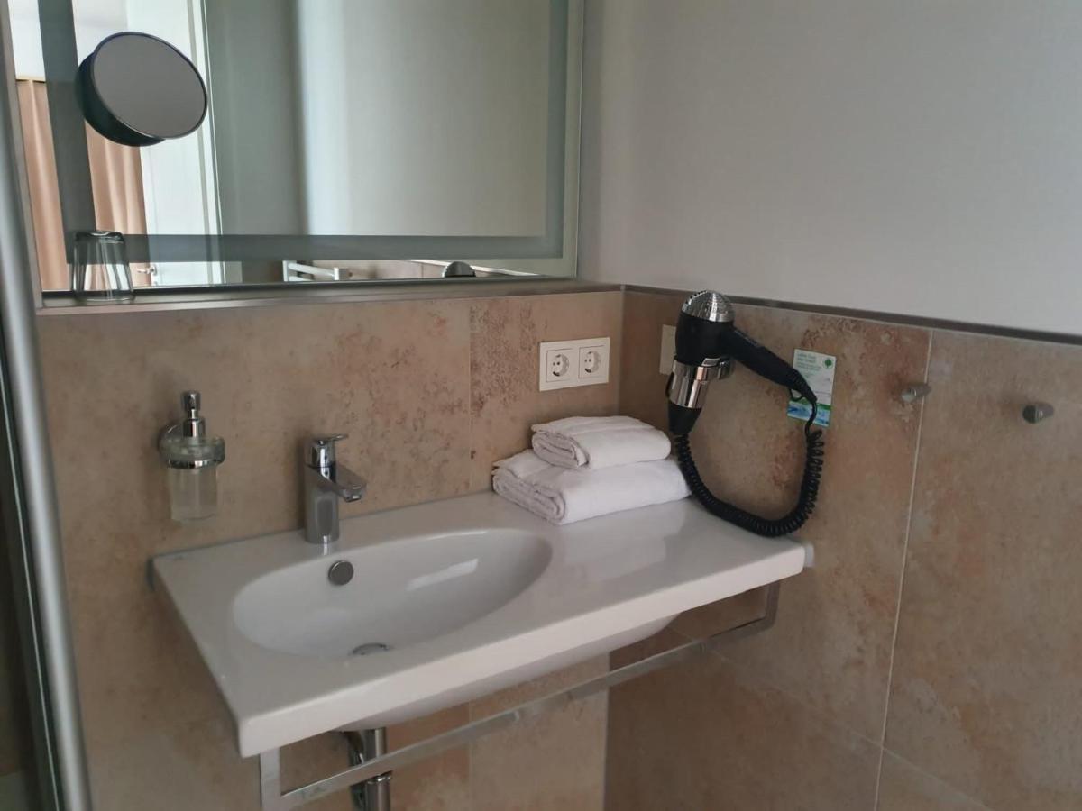 Hotel Schierlinger Braeustueberl Esterno foto