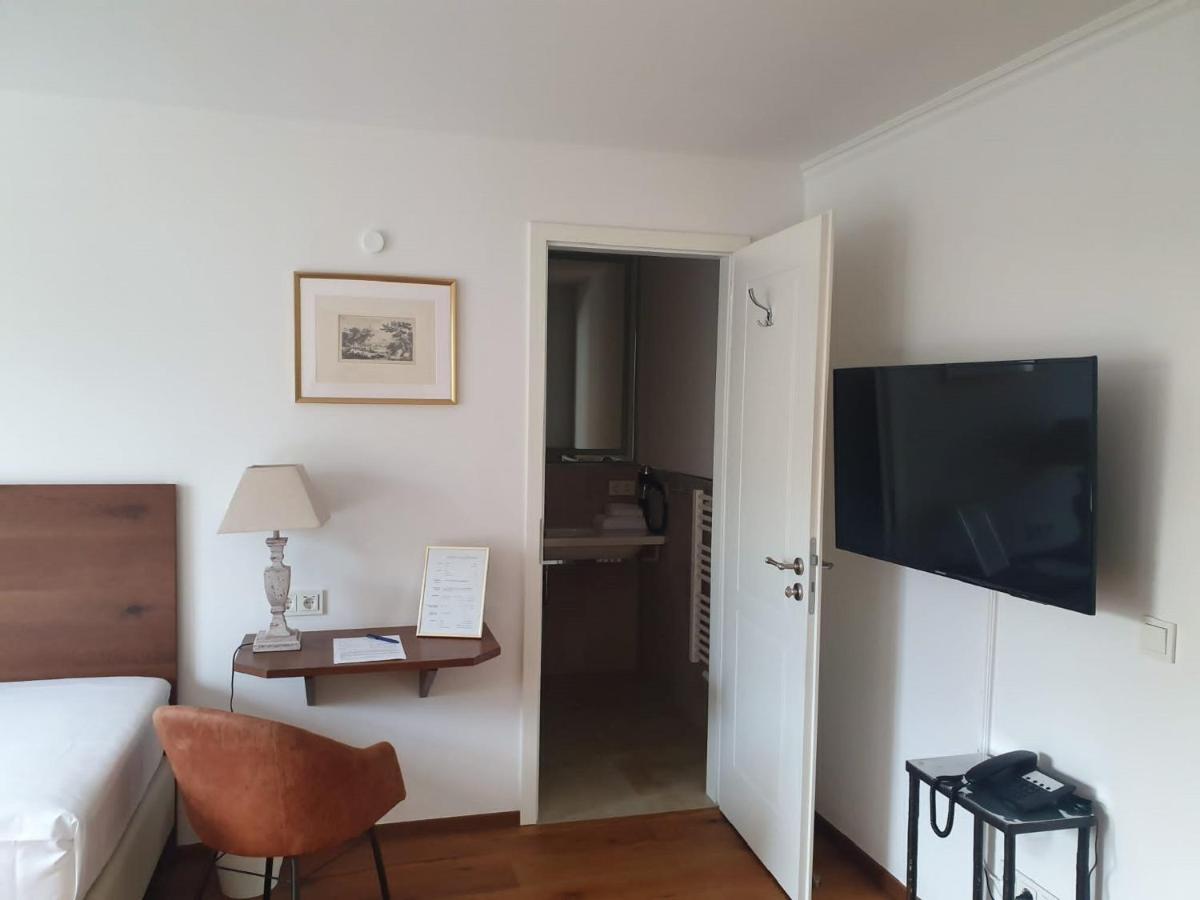Hotel Schierlinger Braeustueberl Esterno foto
